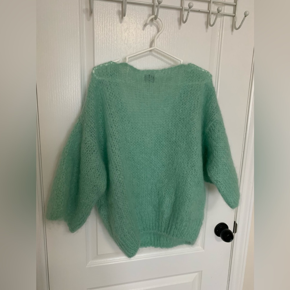 American Dreams V-Neck Knit Sweater - Picture 5 of 5